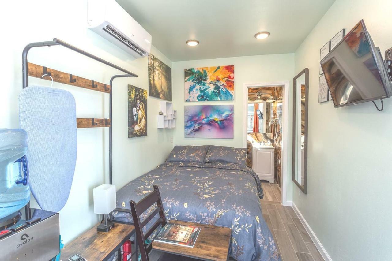 East Downtown Micro-Luxe Container Living Pod #9 Apartamento Houston Exterior foto